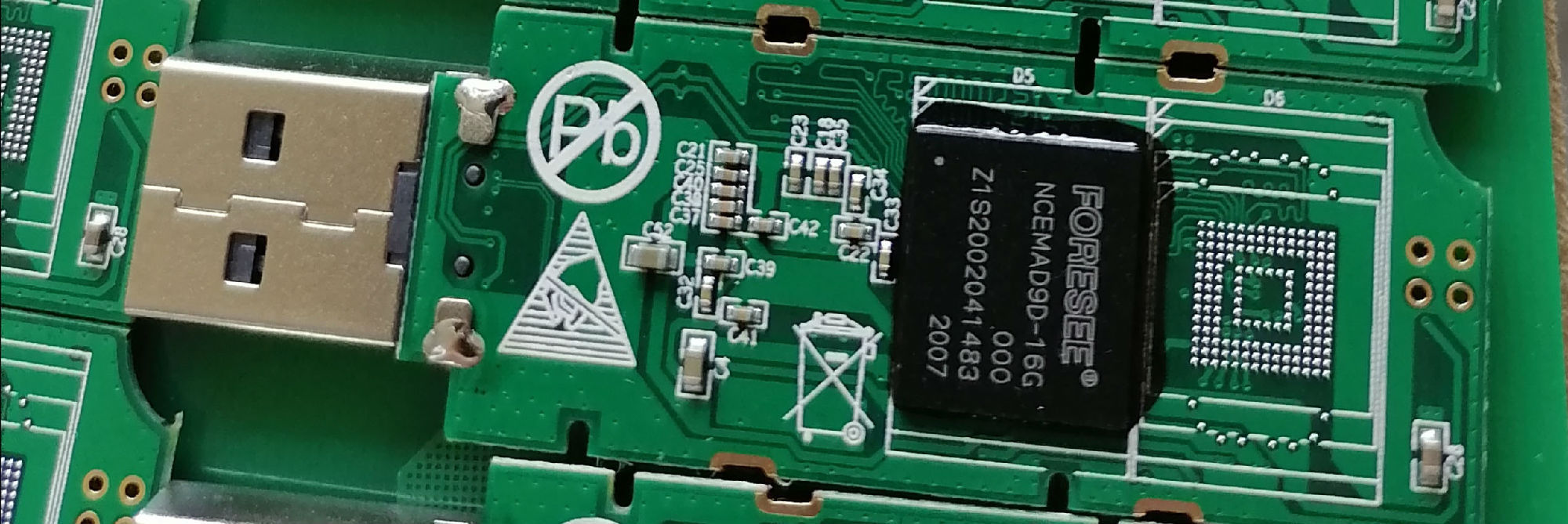 電腦U盤內(nèi)存芯片與PCB板的粘接加固用底部填充膠案例